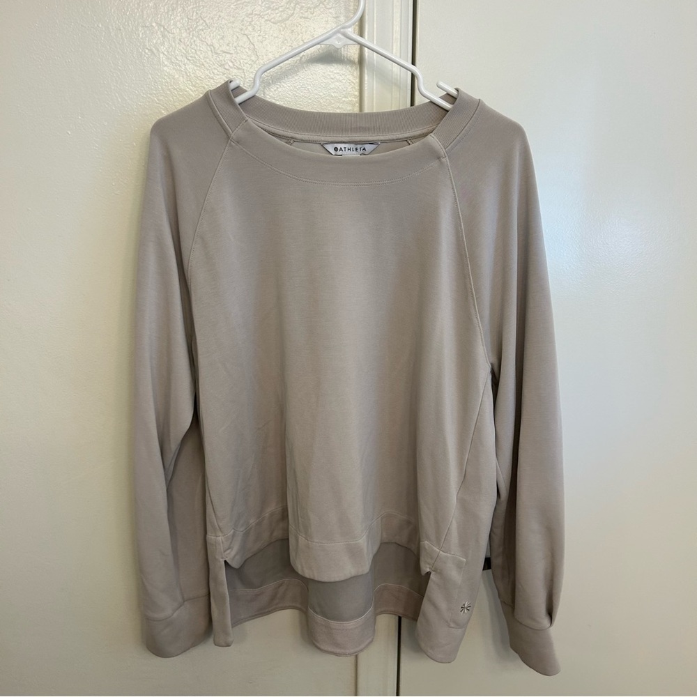 Athleta Women’s Beige Tan Long Sleeve Sweatshirt Cozy Casual Pullover Size XL